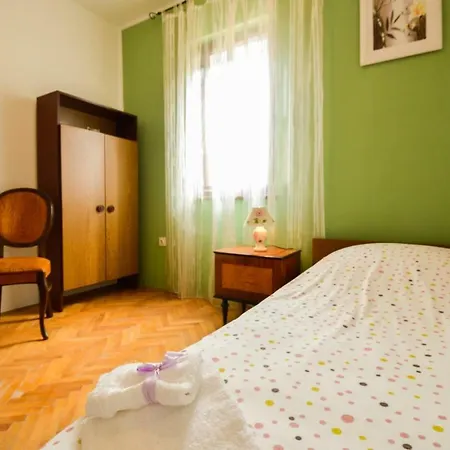 In Pula/istrien 17457 Apartment Pula
